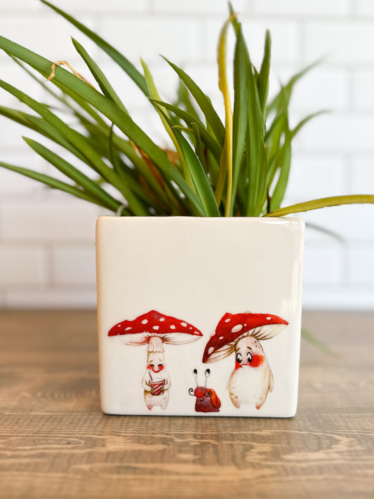 Mushroom Creep Square Vase | D